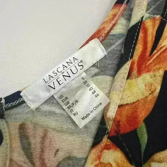 Floral romper size small - Picture 3 of 3